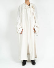 Load image into Gallery viewer, FW17 White Oversized Wool Overcoat