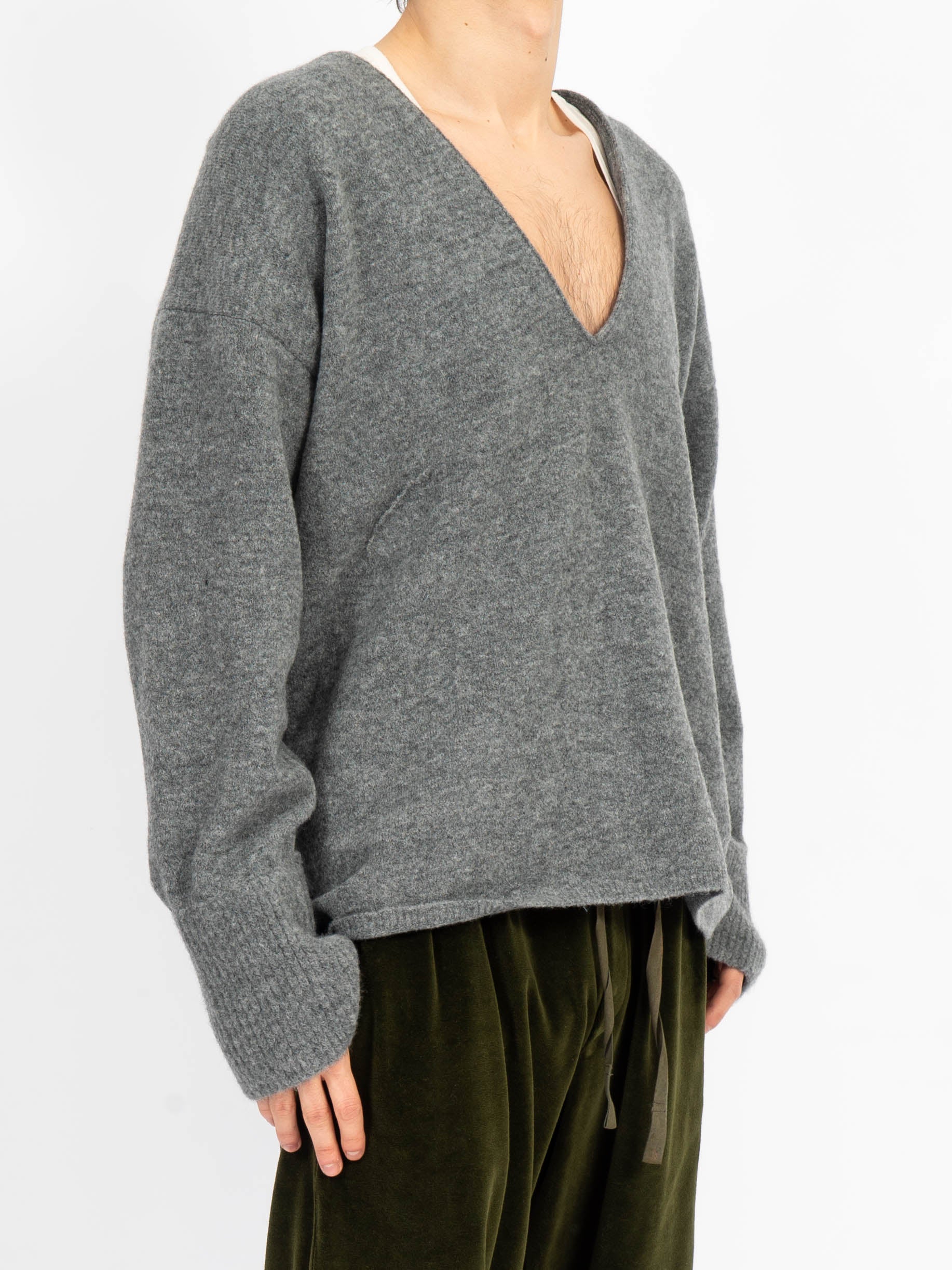 SS16 Relaxed V-Neck Knit Grey