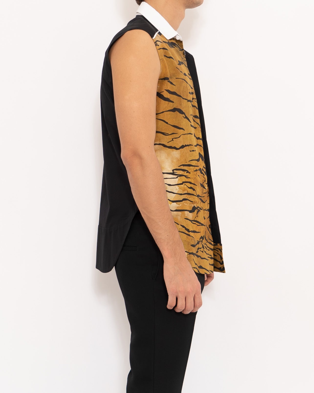 SS20 Sleeveless Tiger Shirt Sample
