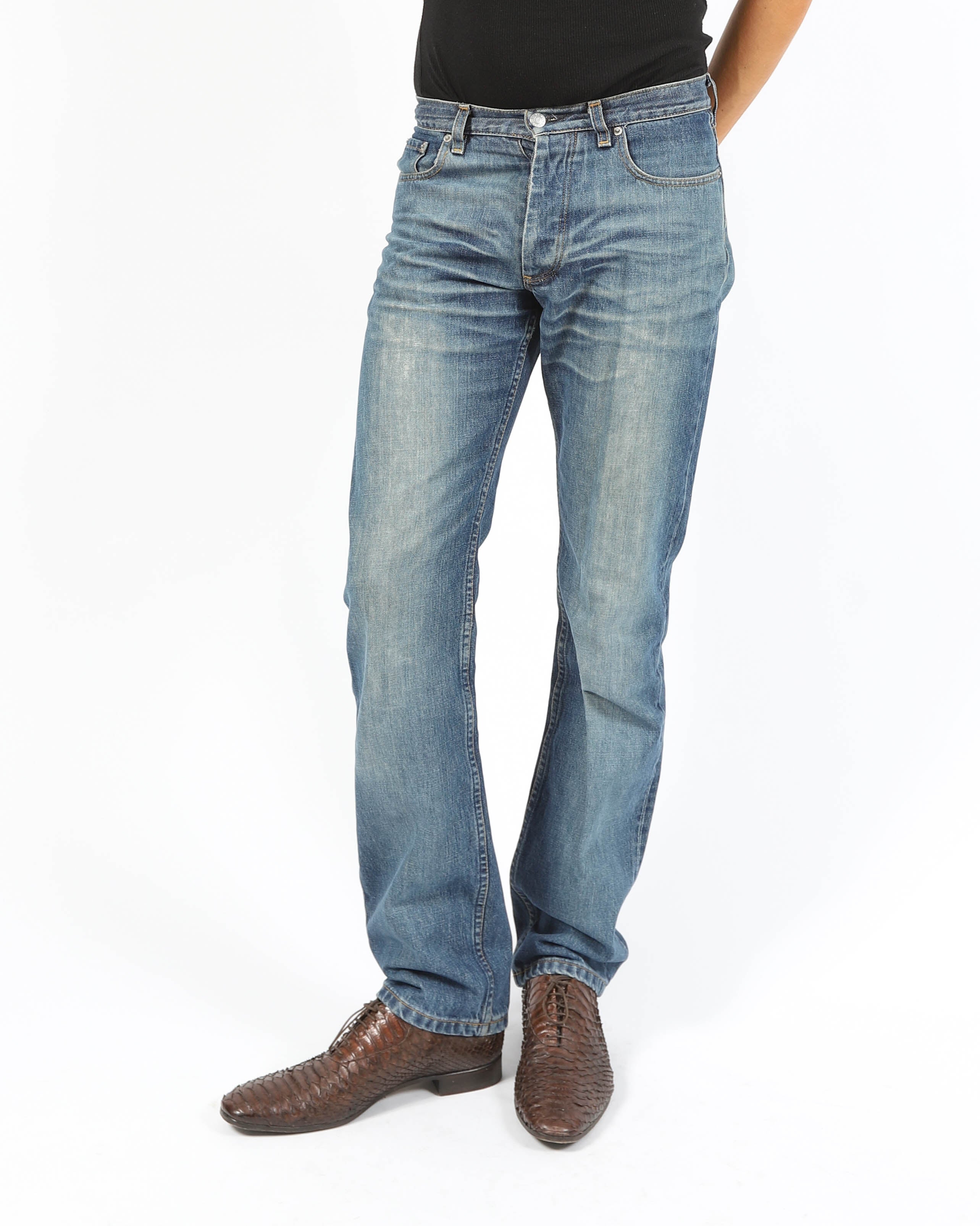 FW02 Regular Fit Jeans in Dark Washed Denim