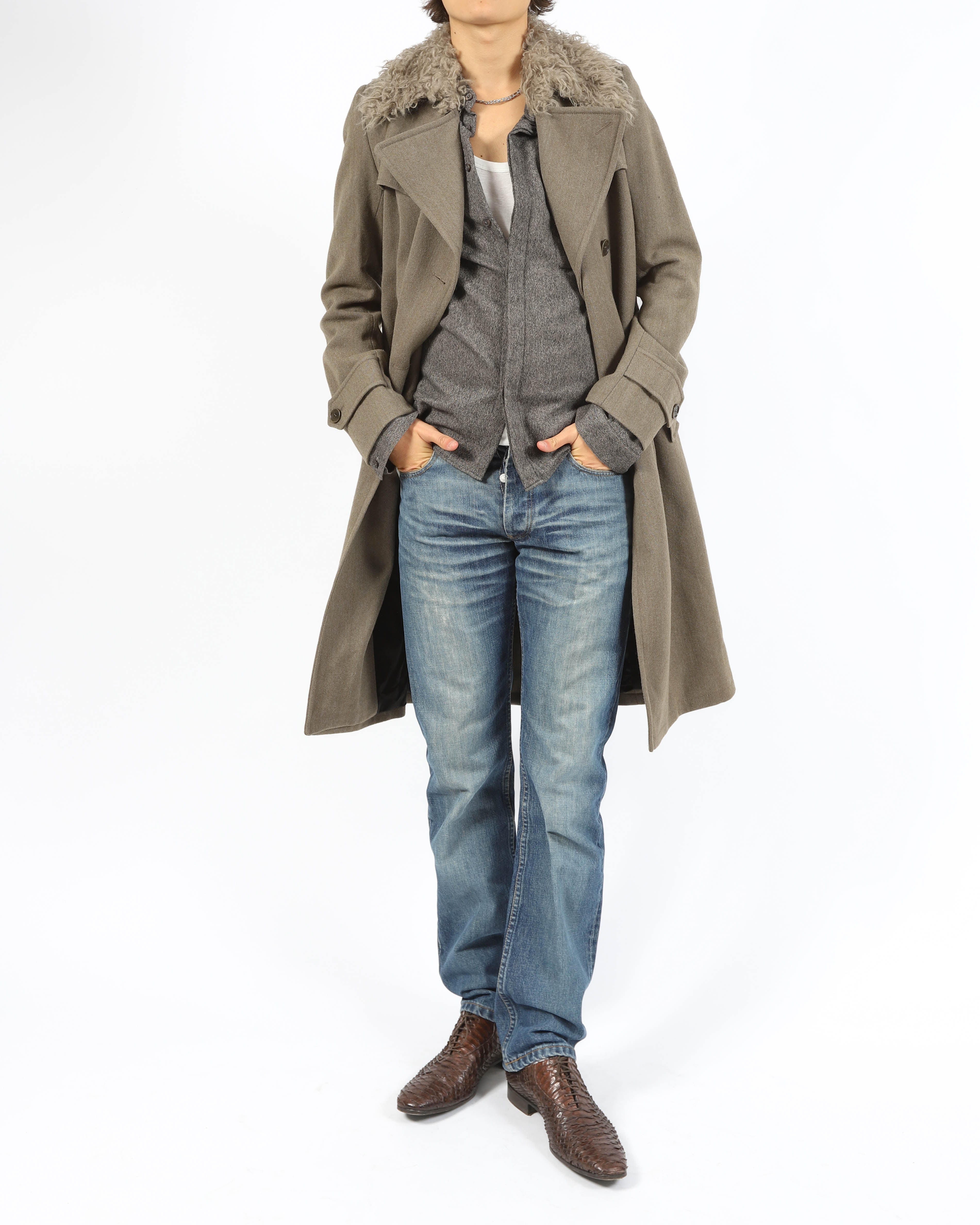 FW02 Regular Fit Jeans in Dark Washed Denim