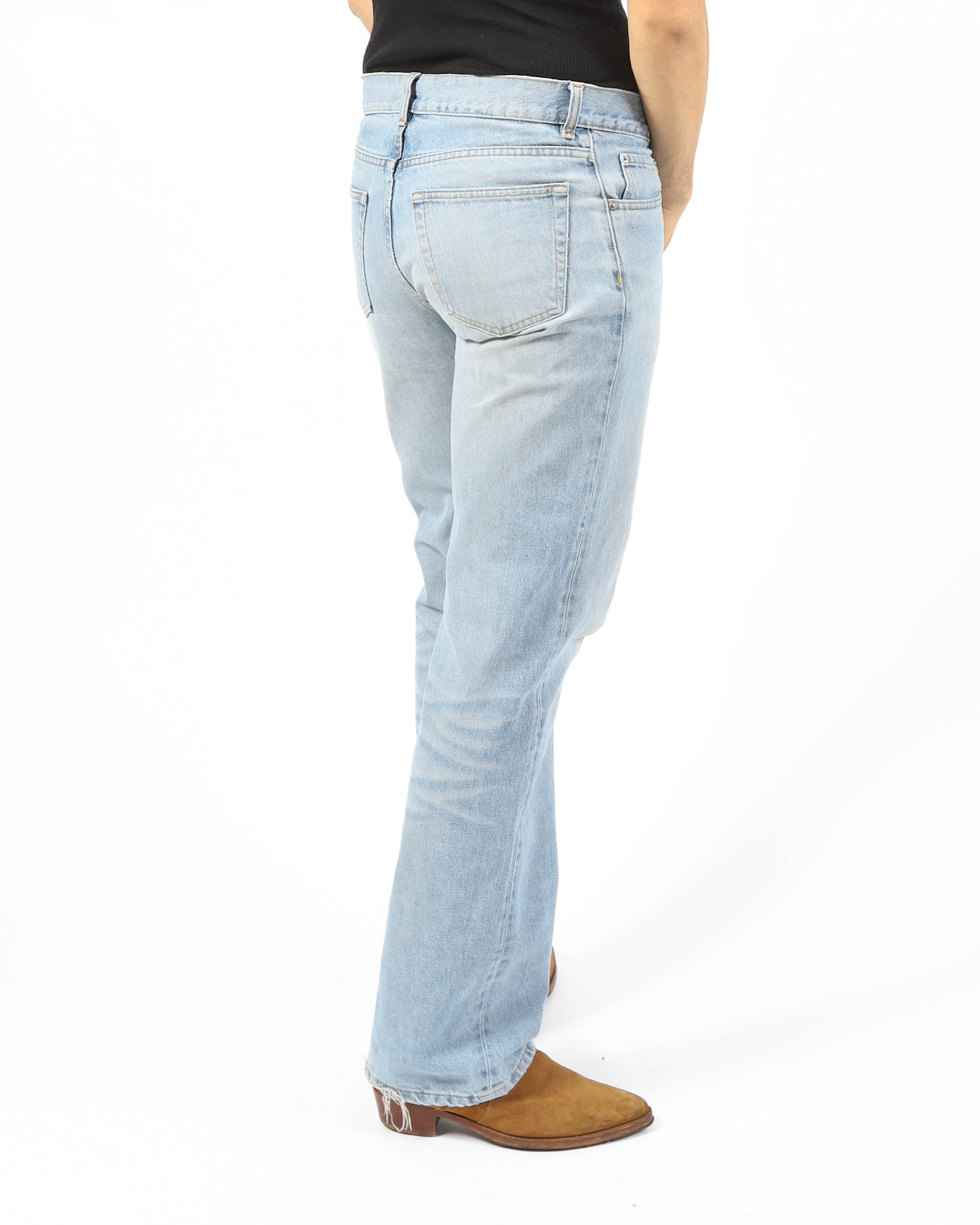 FW98 Regular Fit Denim in Light Washed Denim