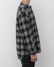 Load image into Gallery viewer, Checkend Distressed Flannel