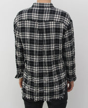 Load image into Gallery viewer, Checkend Distressed Flannel