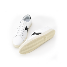 Load image into Gallery viewer, Black &amp; White Triomphe Lowtop Sneaker