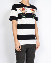 Load image into Gallery viewer, Mare Gothicum Embroidered T-Shirt