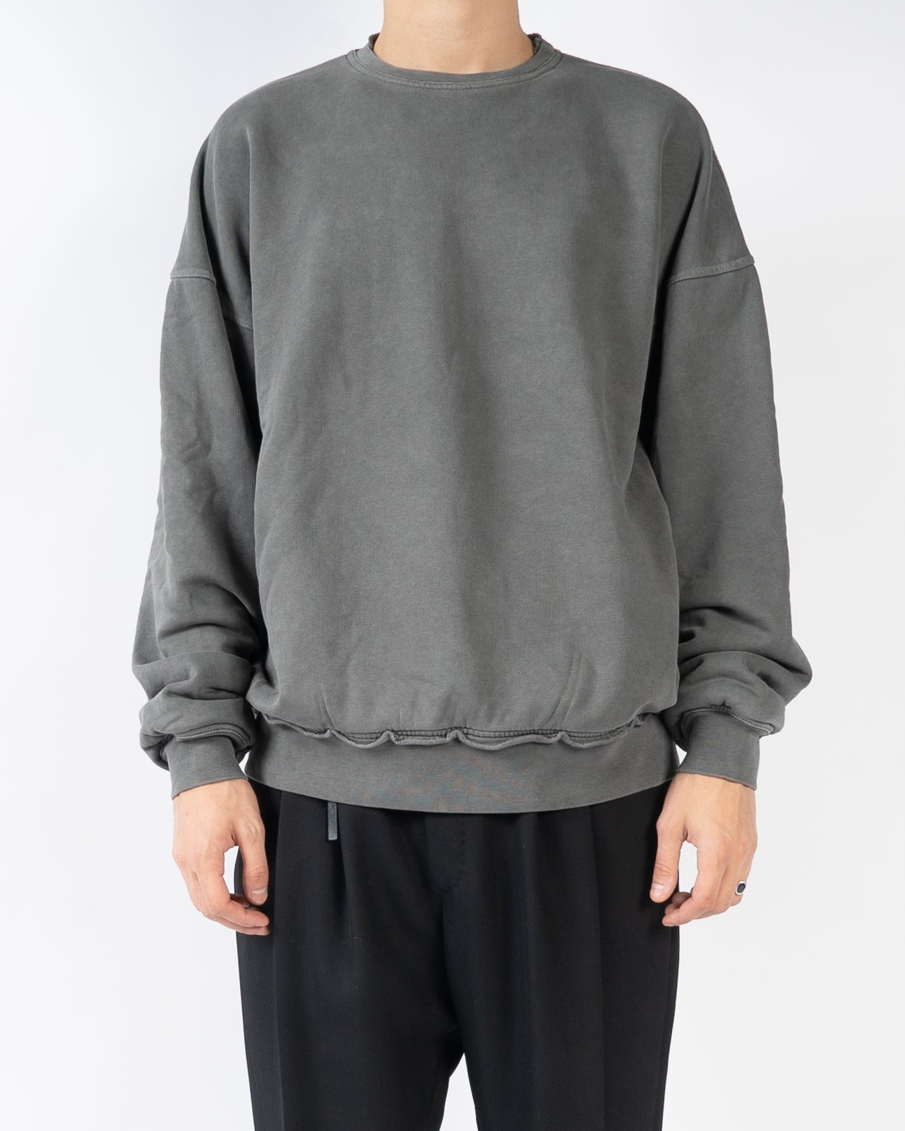 Distressed Double Layer Crewneck Washed Grey