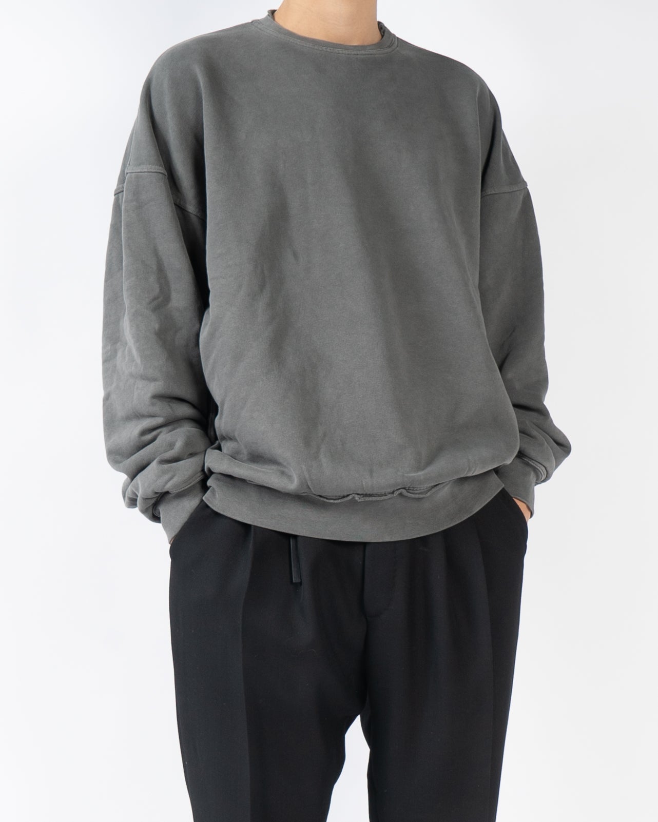 Distressed Double Layer Crewneck Washed Grey