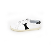 Load image into Gallery viewer, Black &amp; White Triomphe Lowtop Sneaker