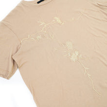 Load image into Gallery viewer, FW18 Beige Floral Embroidery T-Shirt