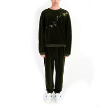 Load image into Gallery viewer, Floral Embroidered Green Velvet Sweatshirt