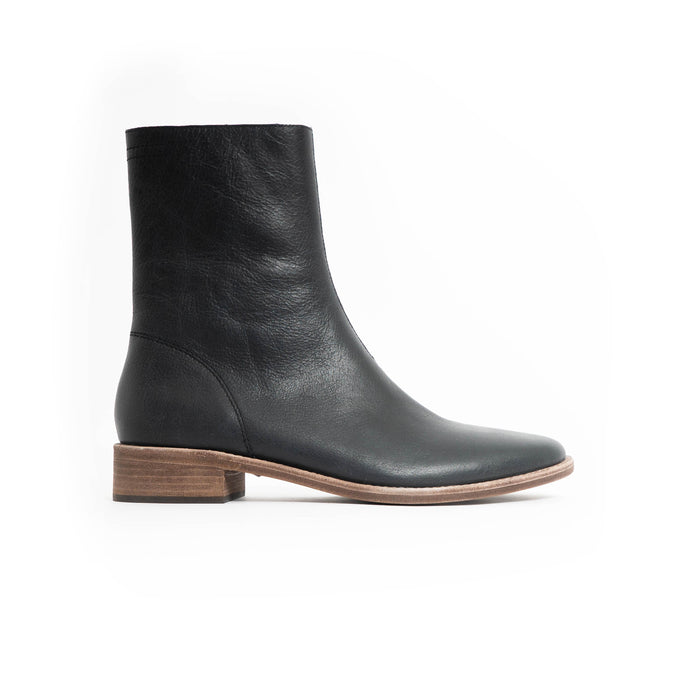 SS19 Black Calf Leather Boots