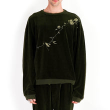 Load image into Gallery viewer, Floral Embroidered Green Velvet Sweatshirt